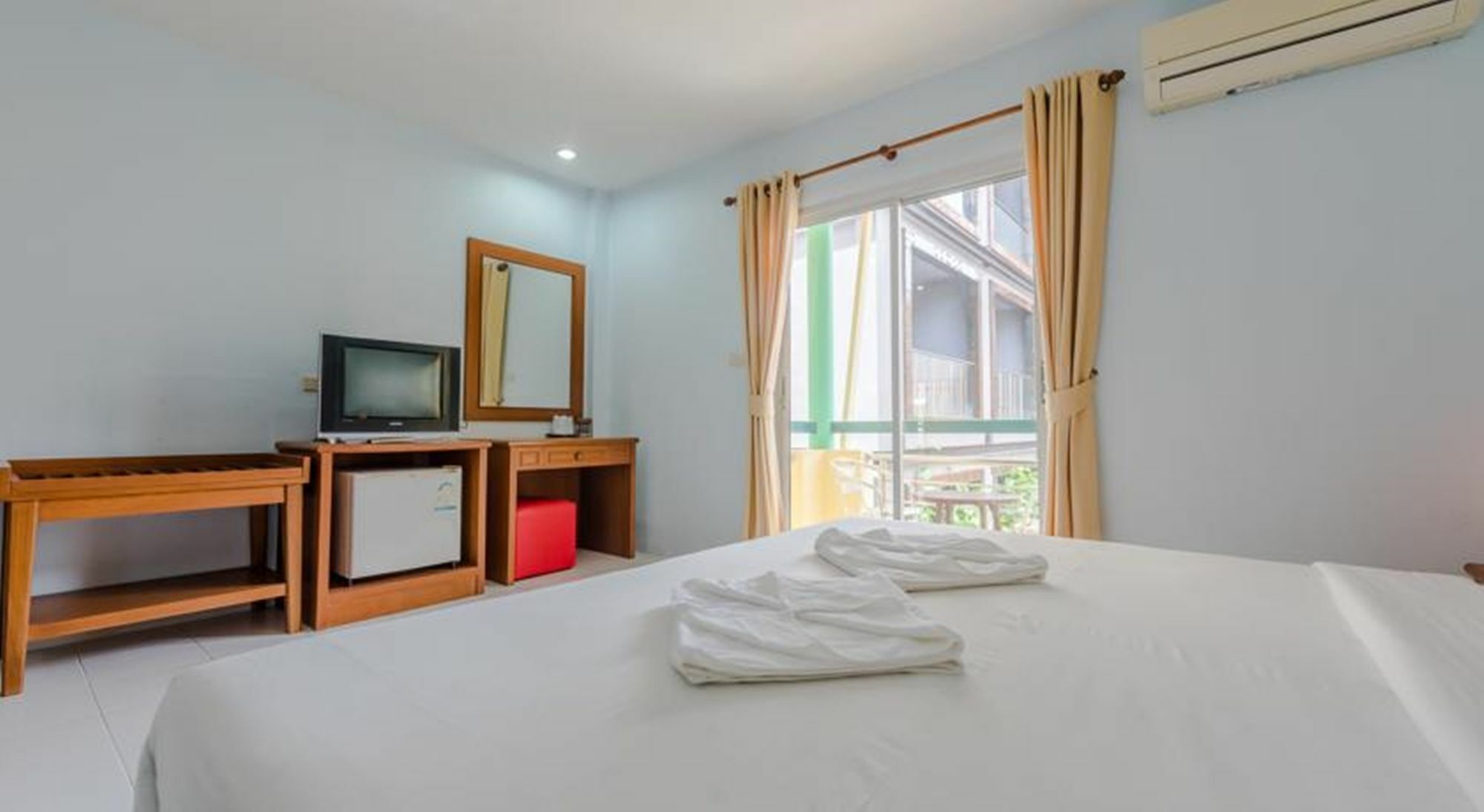 Simply Hotel Plage de Kata Extérieur photo